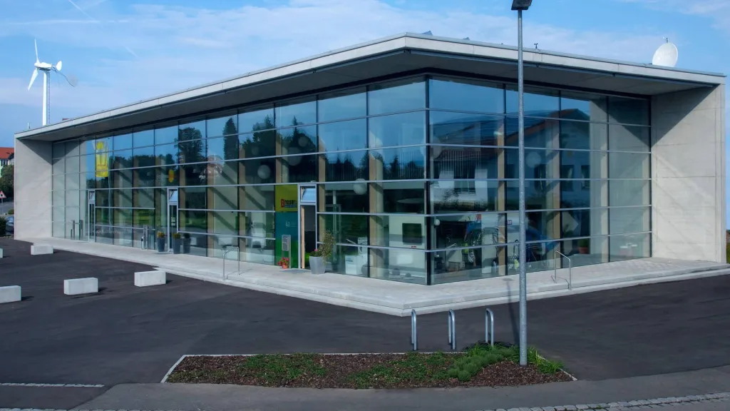 Büro- und Lagergebäude Göser